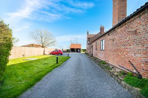 Photo 32- click for photo gallery